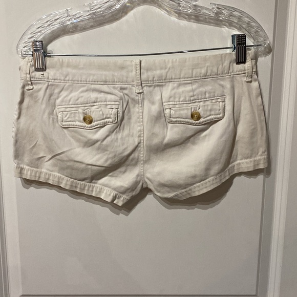 Too small - Picture 2 of 3